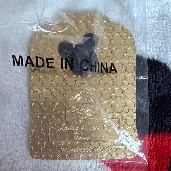 Disney Riviera Resort dvc Pin - Picture 2 of 2